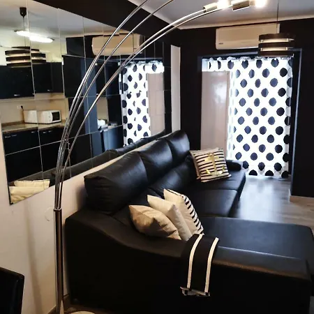 Apartamento Nerja Apartment *
